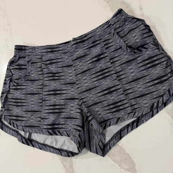 Athleta Ariel Stellar Shorts Women's Medium Gray/Black Running Workout Pockets - Picture 2 of 7